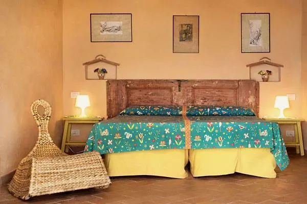 مزرعة للإقامة Agriturismo Perucci Di Sopra